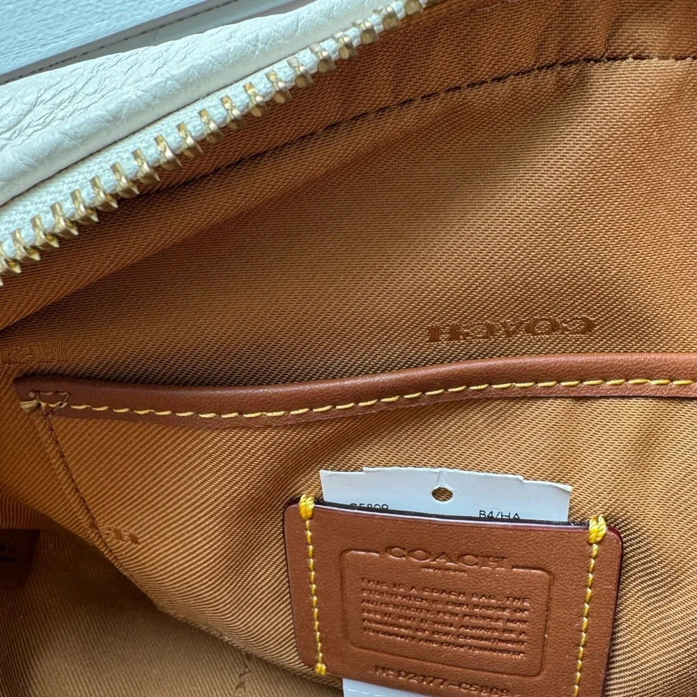 Coach Camera Bag with Removable Shoulder Strap - Picture 8 of 9
